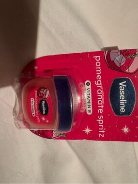 Vaseline Pomegranate Spritz Lip Balm - Pink